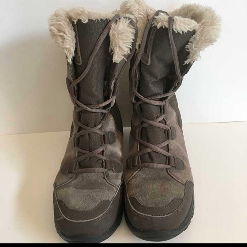 Columbia waterproof winter boots size 7.5